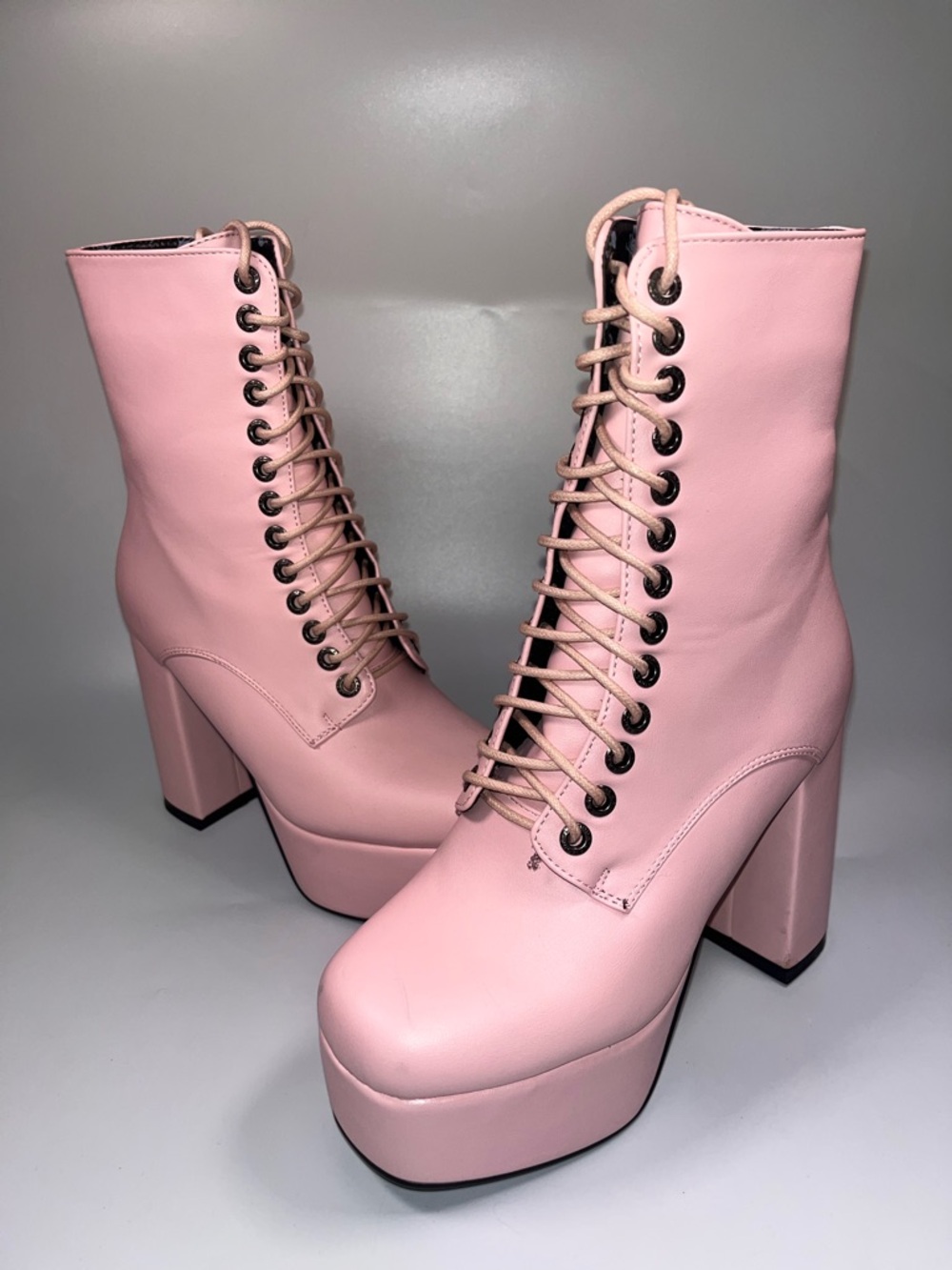 | Lamoda Dolls Kill | 💕 Pink platform boots 💕 chunky heel size 5
